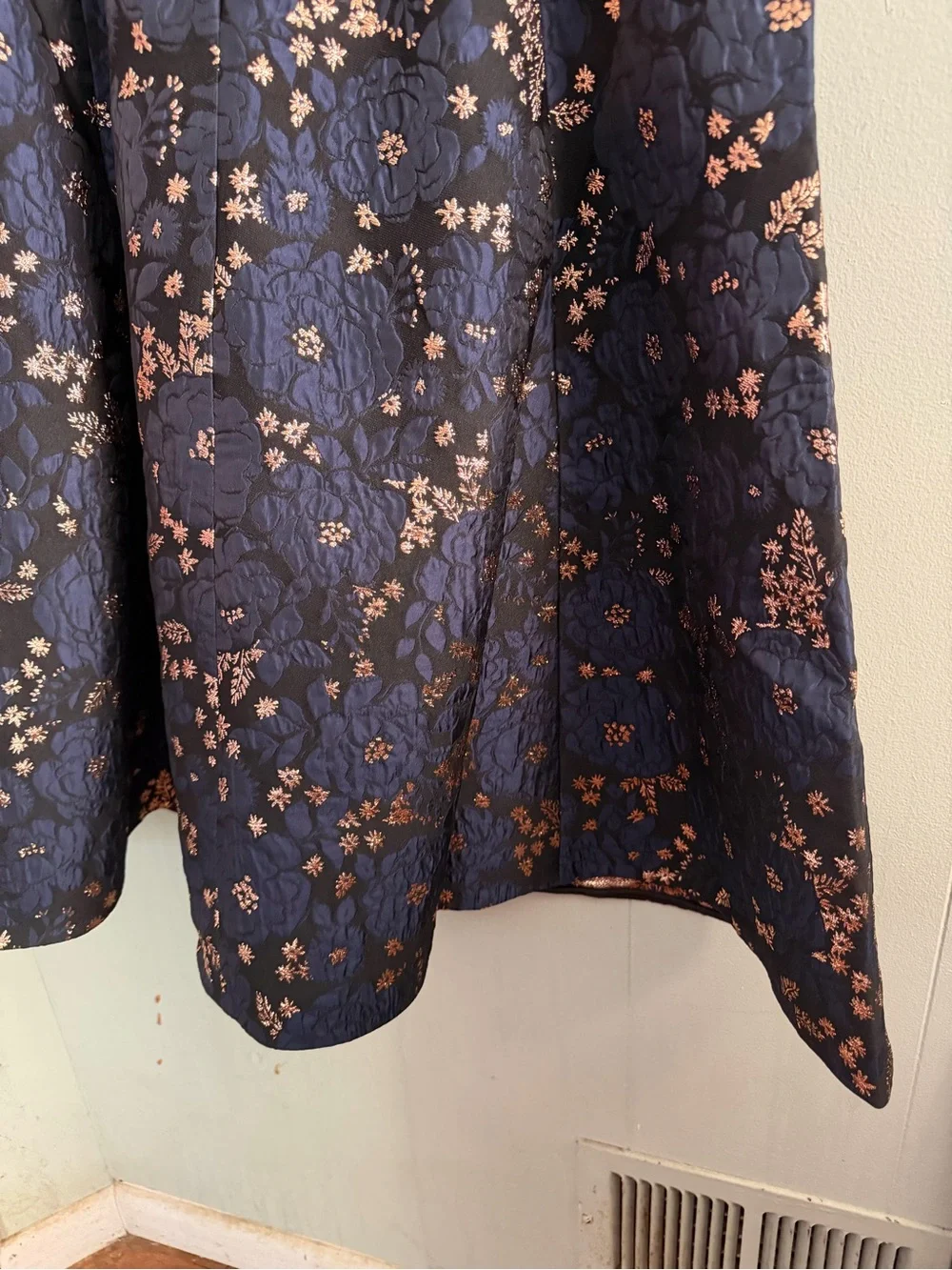 kate spade Navy and Metallic Gold Floral Fit-and-Flare Dress PTP 21 inches L36